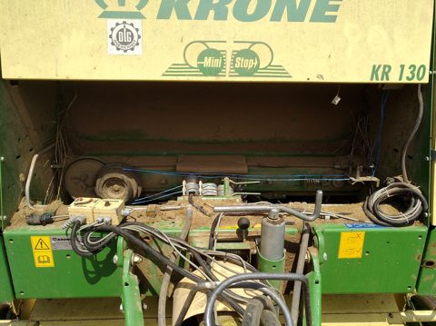 Variable chamber baler