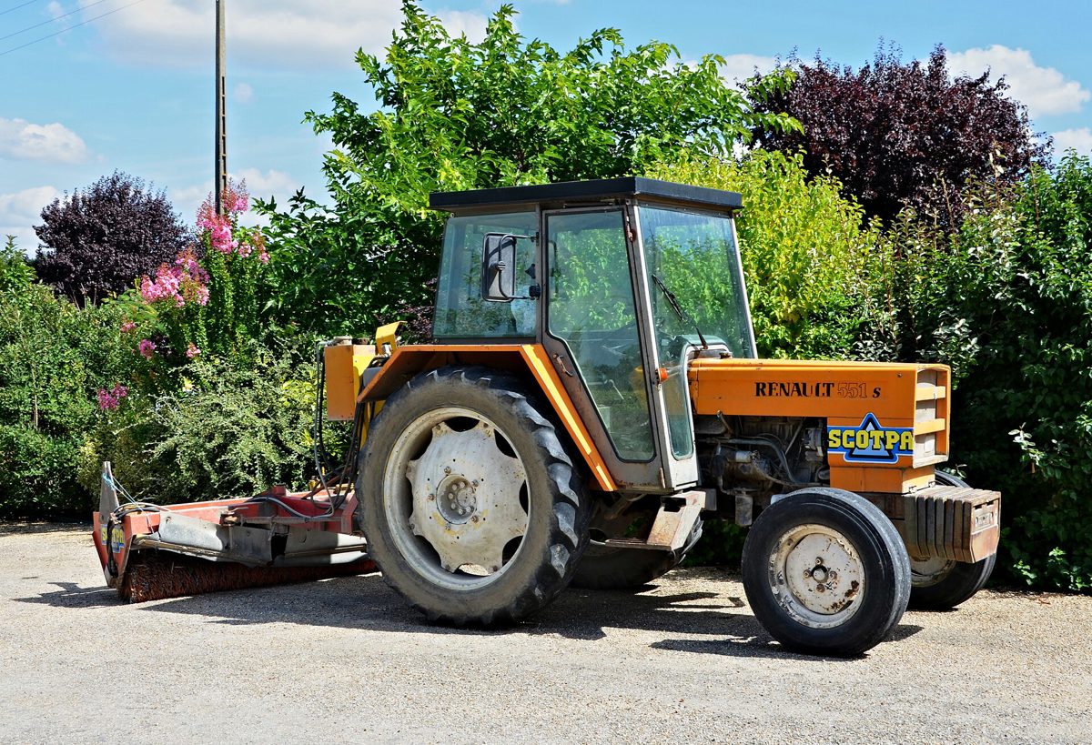 Tractor sweeper 2.2 m