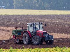 Six-row precision seeder