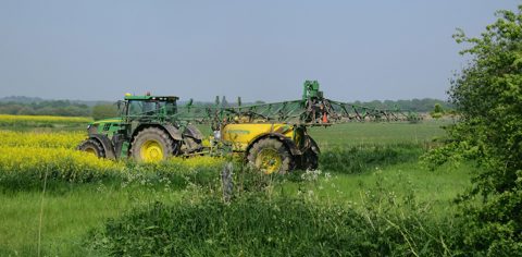 Mounted sprayer 1000 l
